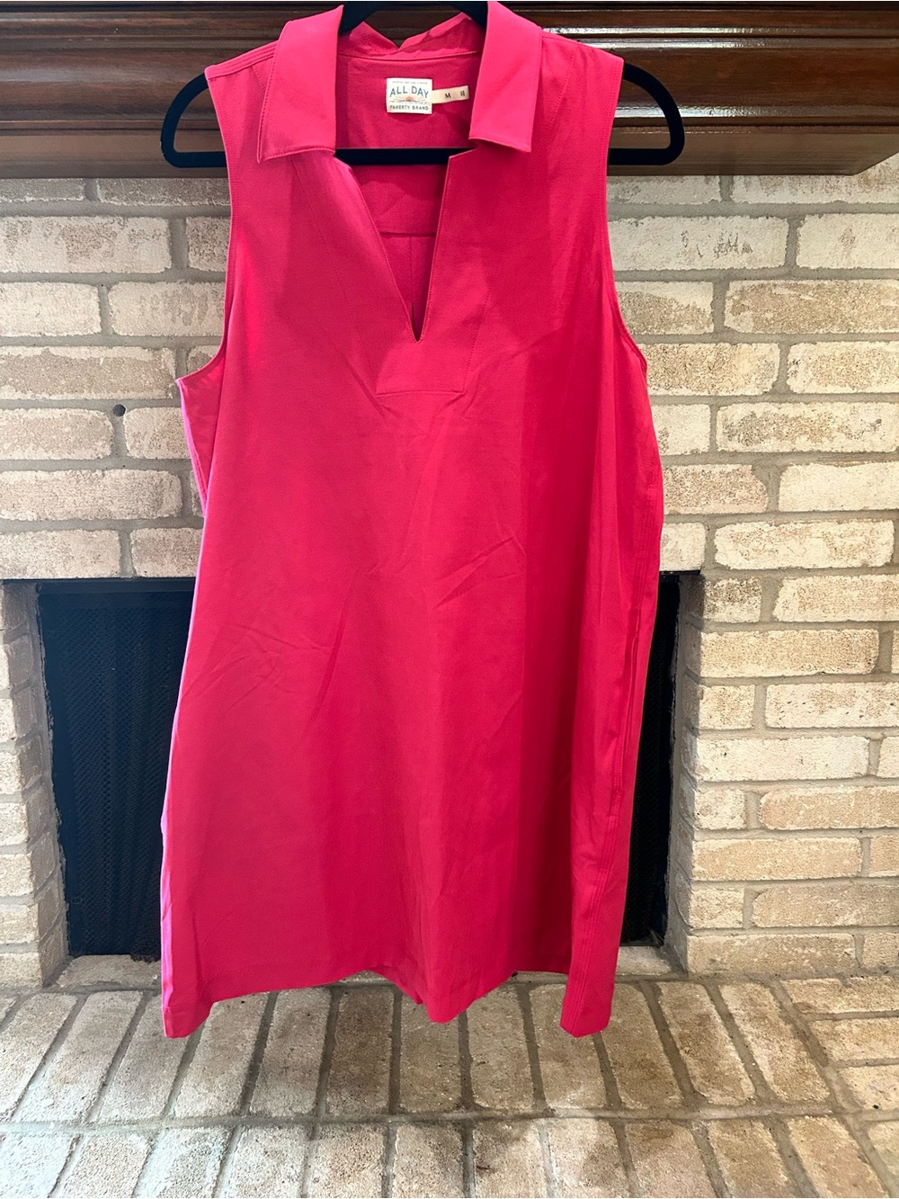 All day Sleeveless V-Notch Tunic in Hot Pink EUC